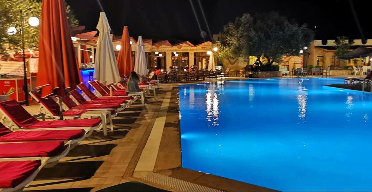 Alize Resort Hotel Yenifoca Eksteriør billede